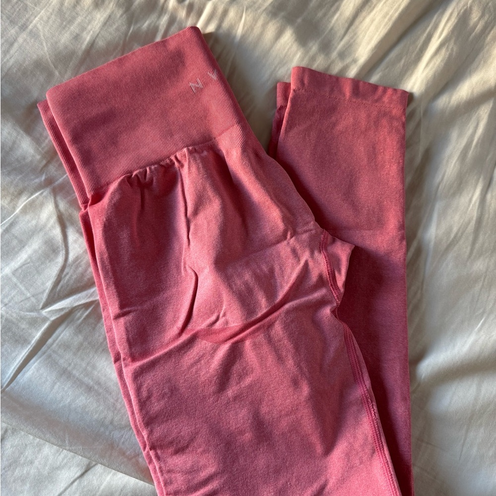 NVGTN coral contour leggings
